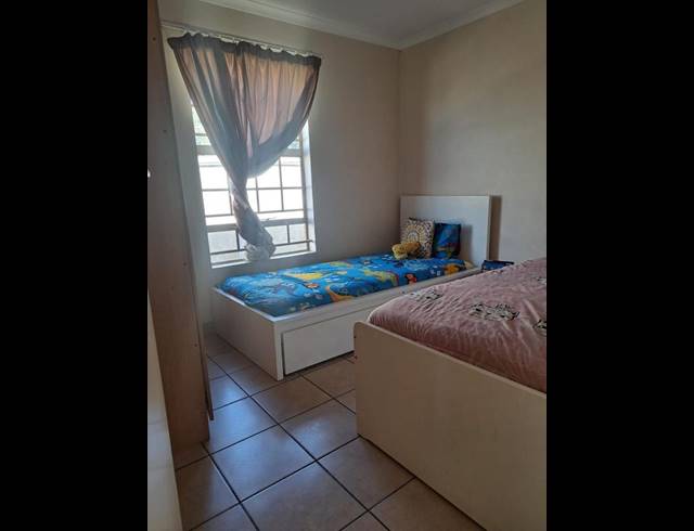3 BEDROOM HOUSE FOR SALE IN OLIEVENHOUTBOSCH
